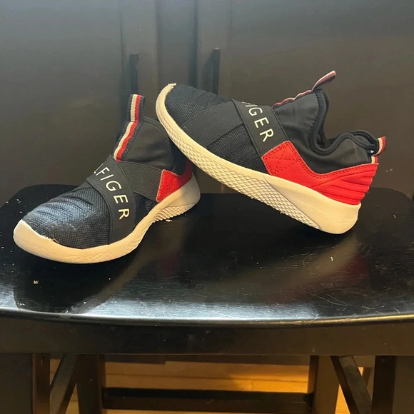 Blue & Red "Tommy Hilfiger" gym shoes size 1 - Picture 6 of 7